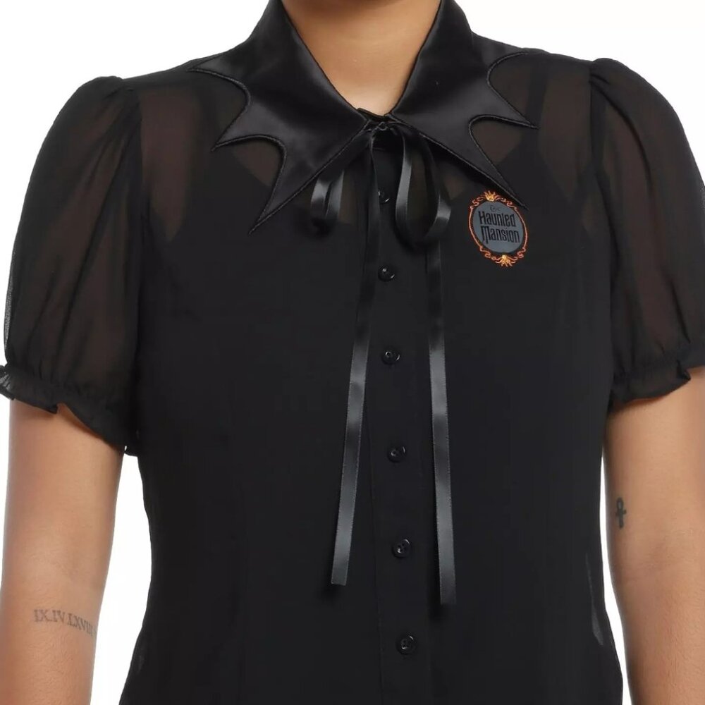 Her Universe Disney The Haunted Mansion Bat Collar Woven Button-Up 2x plus Sheer